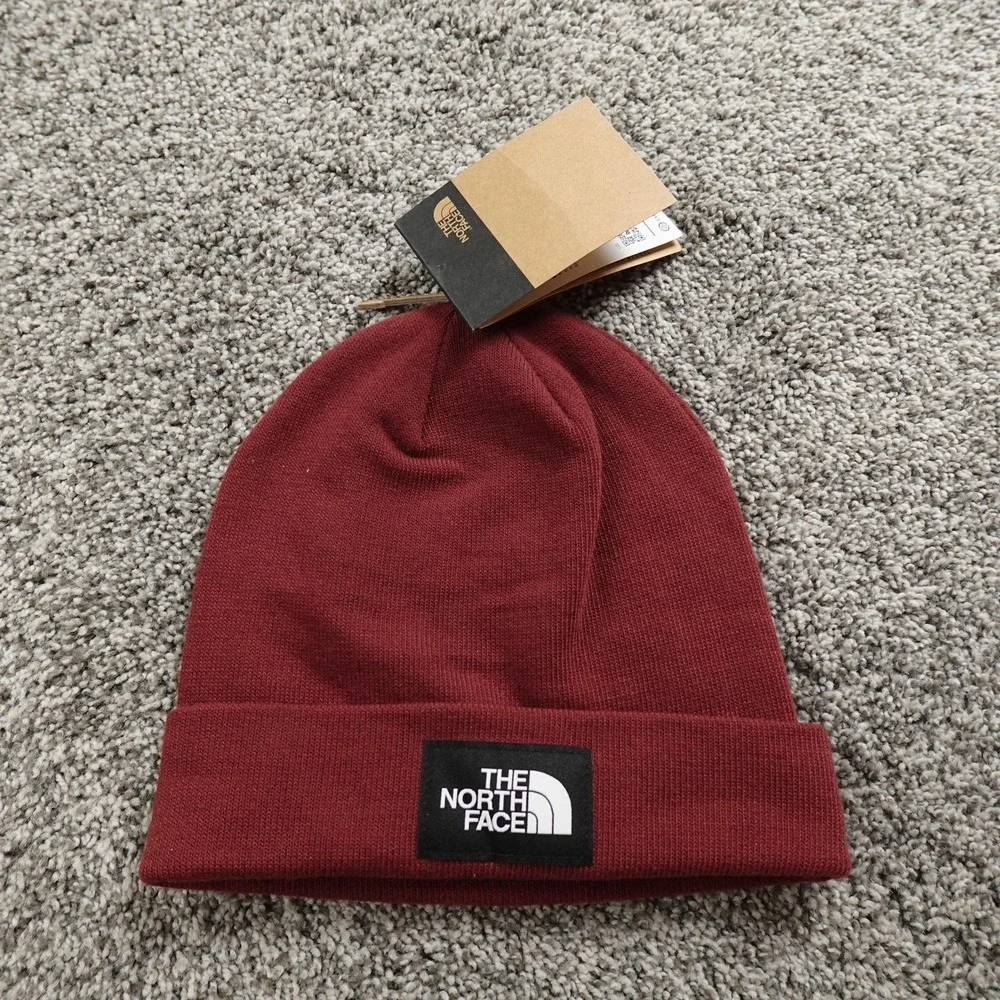 NEW North Face Beanie Hat Cap One Size Red Knit Logo Patch Mens Winter Outdoor‎